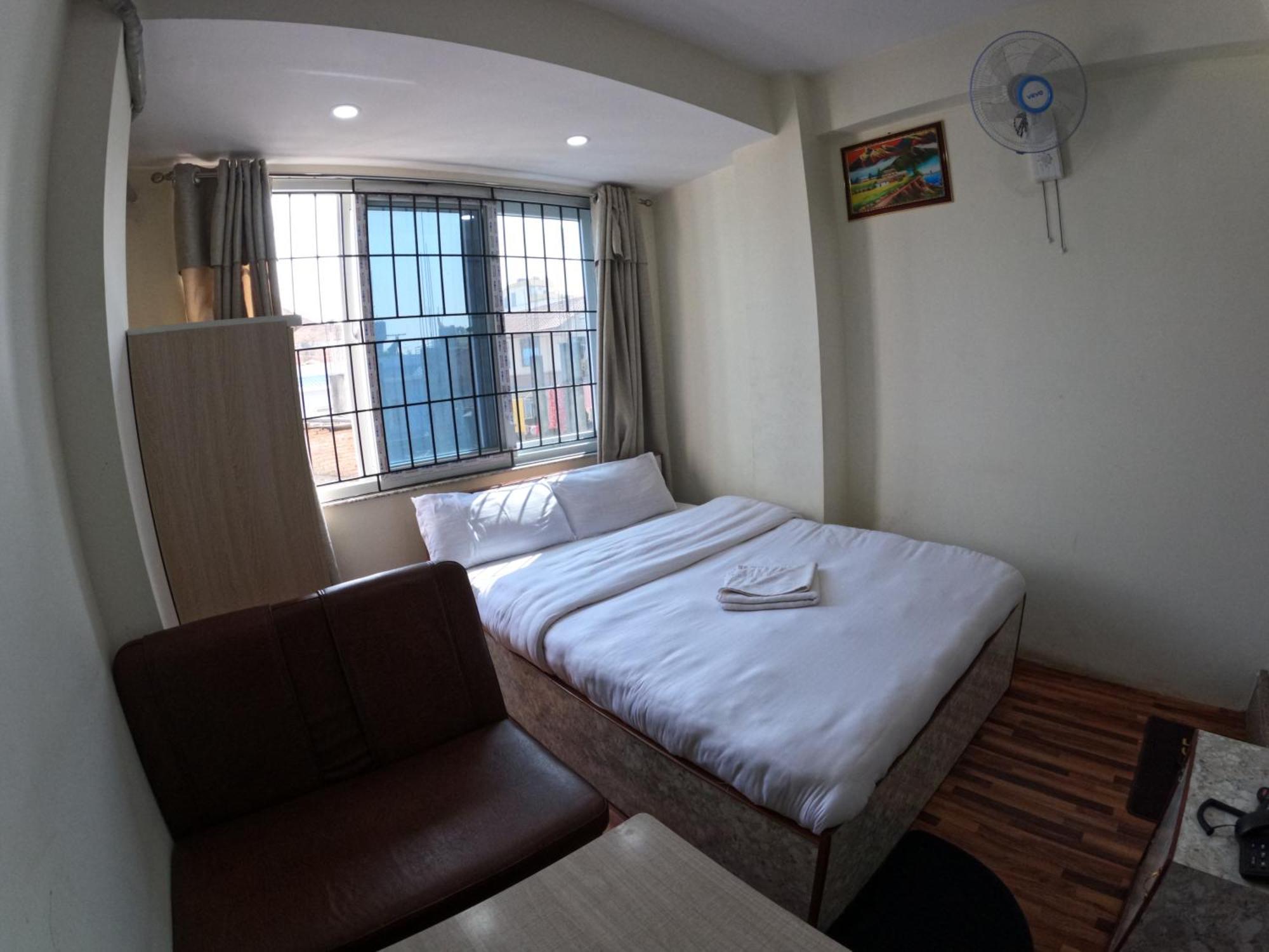 Hotel Global Village Kathmandu Exterior foto